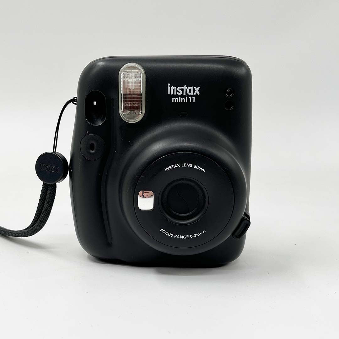 Momentinis fotoaparatas instax mini 11 Charcoal Gray (naudotas)